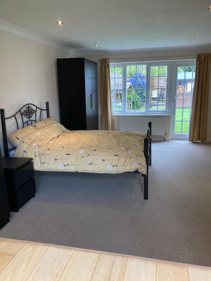 9 Chudleigh Close Apartment Bedford Luaran gambar