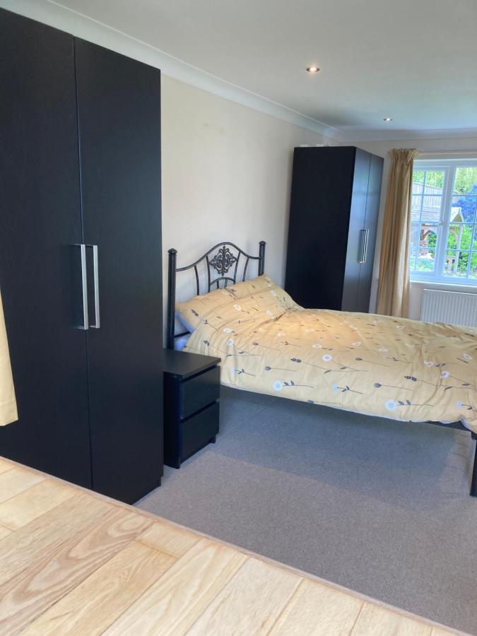 9 Chudleigh Close Apartment Bedford Luaran gambar